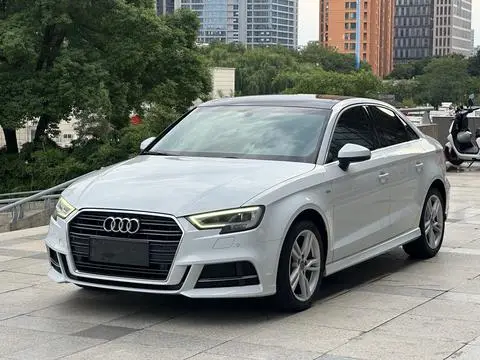 Audi A3 2019 — фото 1