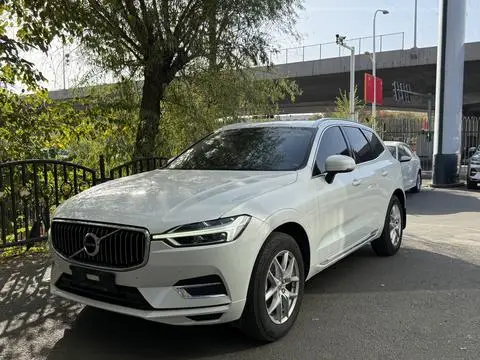 Volvo XC60 2020 — фото 1