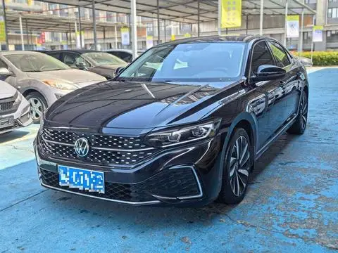 Volkswagen Passat 2022