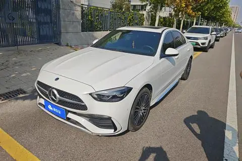 Mercedes-Benz C-Class 2024