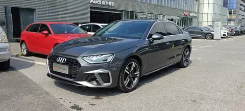 Audi A4L 2022 — фото 1