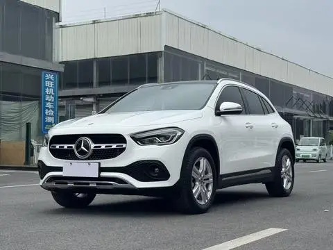 Mercedes-Benz GLA 2023
