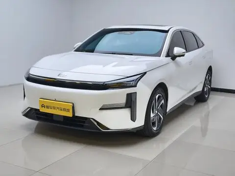 Geely L6 2024