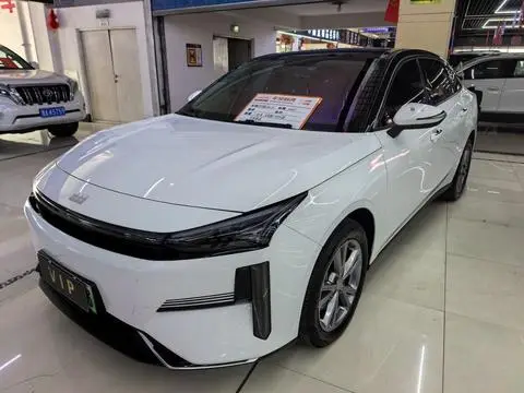 Geely L6 2025