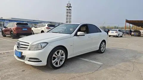 Mercedes-Benz C-Class 2011 — фото 1