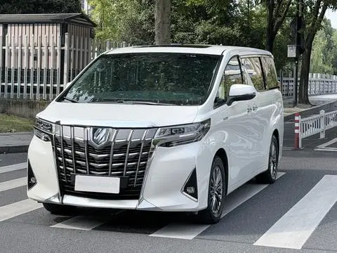 Toyota 埃尔法 2021 — фото 1