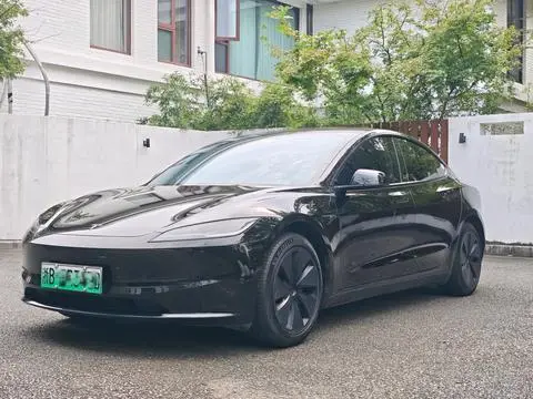 Tesla Model 3 2023 — фото 1