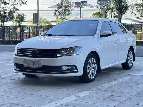 Volkswagen Lavida 2015 — фото 1