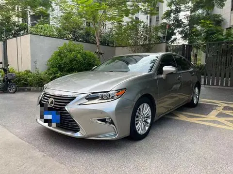 Lexus ES 2015