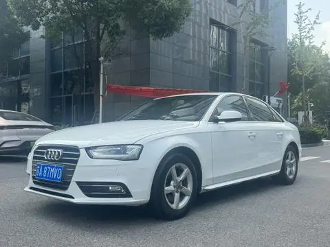 Audi A4L 2013 — фото 1