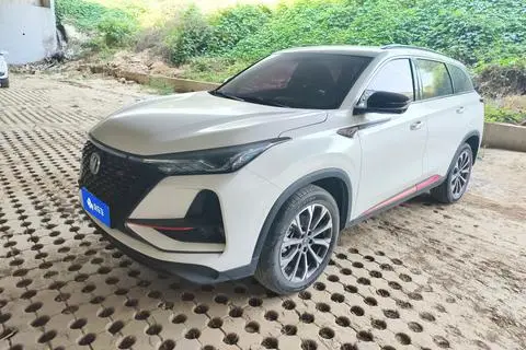 Changan CS75 PLUS 2021 — фото 1