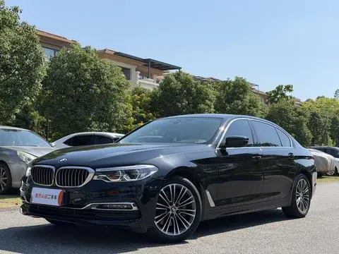 BMW 5 Series 2019 — фото 1