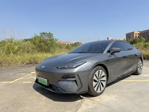 Geely E8 2024