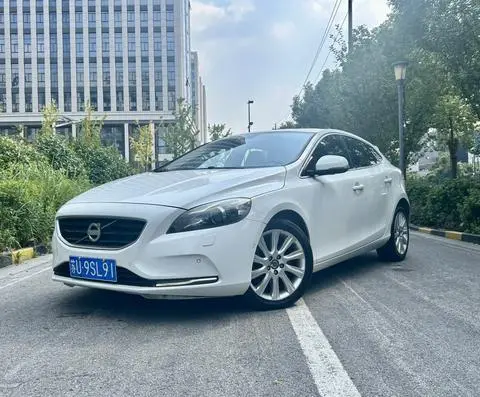 Volvo V40 2014