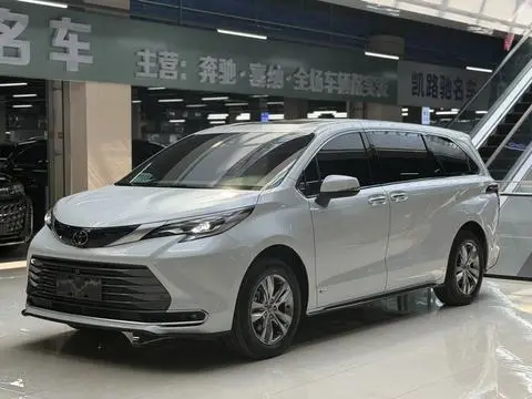 Toyota 赛那 2024