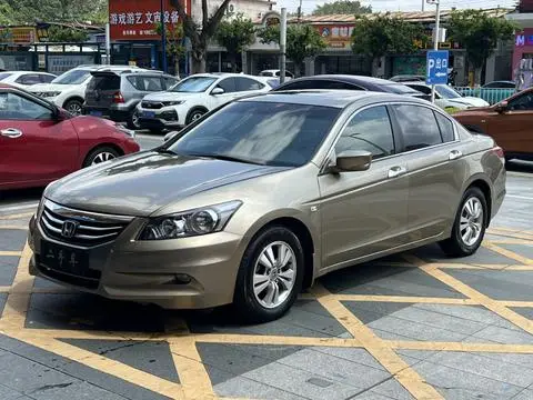 Honda Accord 2010 — фото 1