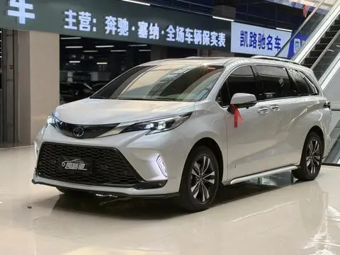 Toyota Granvia 2023