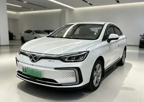 BAIC 北京EU5 2018 — фото 1