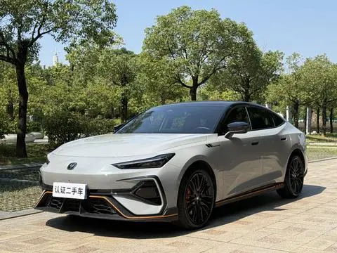 Changan UNI-V 2025