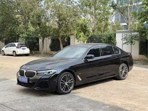 BMW 5 Series 2023 — фото 1