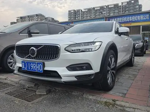 Volvo V90 2021 — фото 1