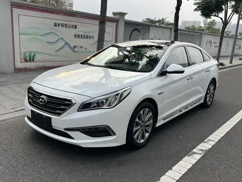 Hyundai 索纳塔九 2015