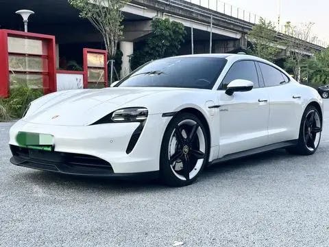 Porsche Taycan 2022