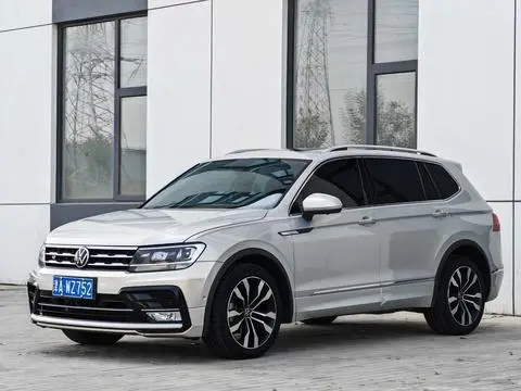 Volkswagen Tiguan L 2021 — фото 1
