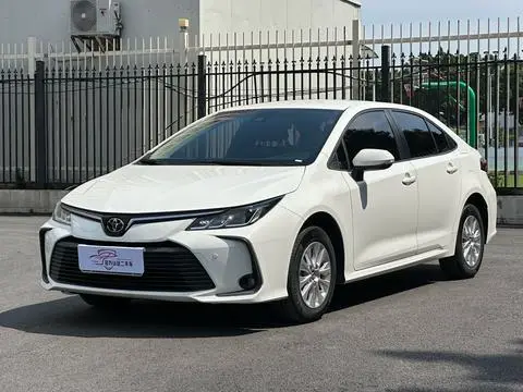 Toyota Corolla 2022 — фото 1