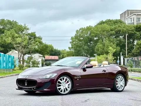 Maserati GranCabrio 2012