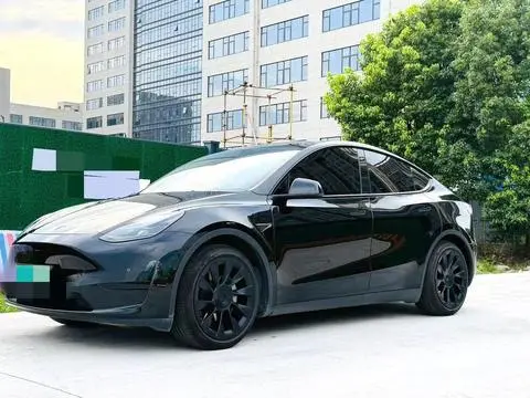 Tesla Model Y 2022 — фото 1