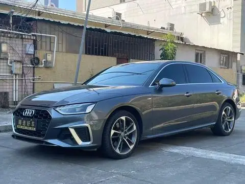 Audi A4L 2020 — фото 1