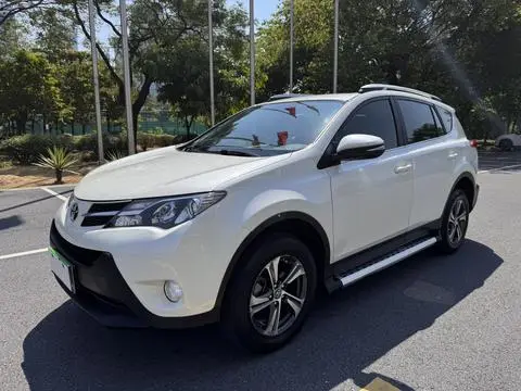Toyota RAV4 2015