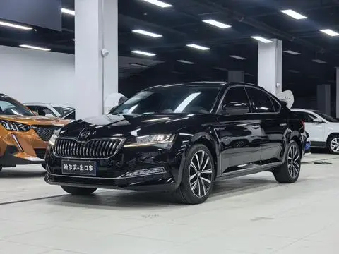 Skoda Superb 2023 — фото 1