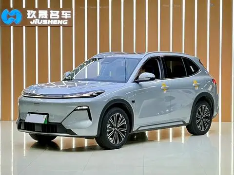 Geely 星舰7 EM-i 2026 — фото 1