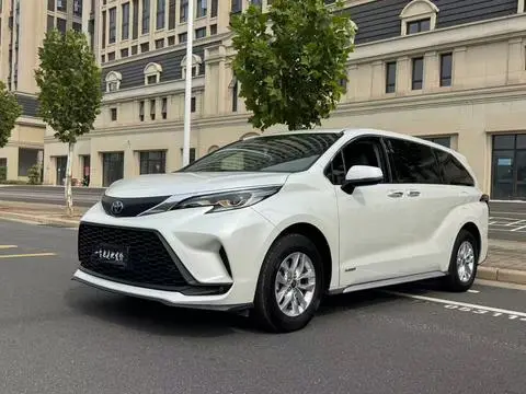 Toyota Granvia 2023