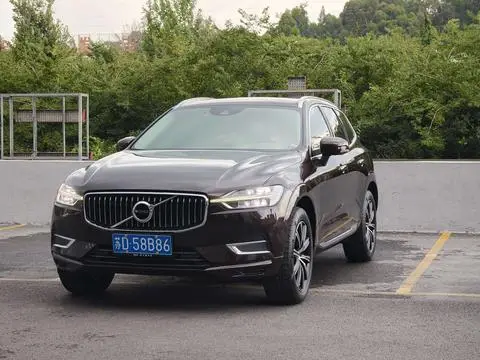 Volvo XC60 2019 — фото 1