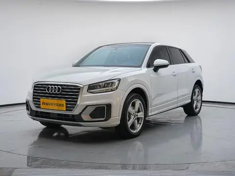 Audi Q2L 2021