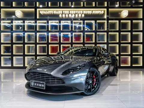 Aston Martin DB11 2019