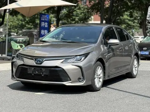Toyota Corolla 2021 — фото 1