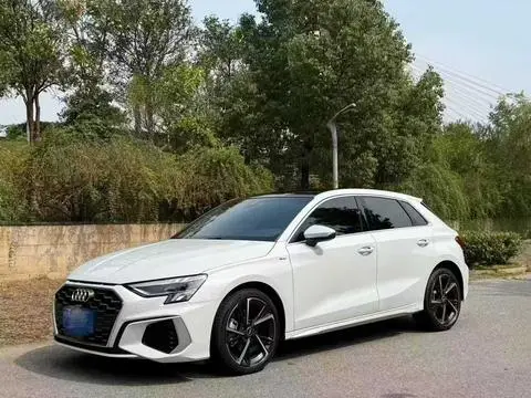 Audi A3 2023 — фото 1