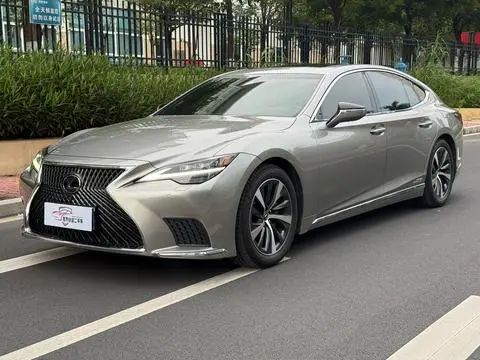 Lexus LS 2021