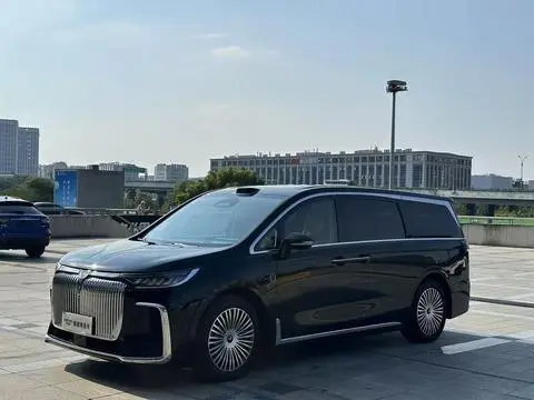 Voyah 梦想家 PHEV 2025