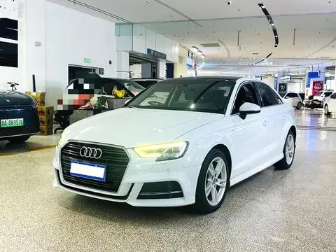 Audi A3 2019 — фото 1