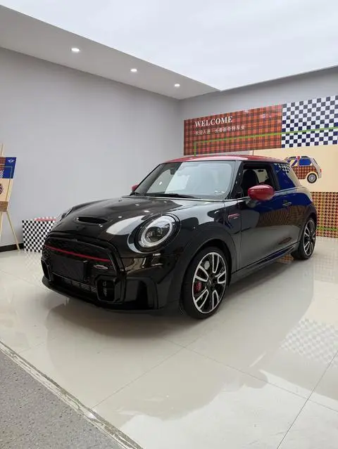 MINI JCW 2023