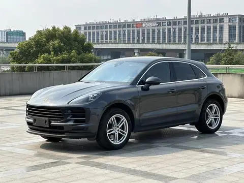 Porsche Macan 2021