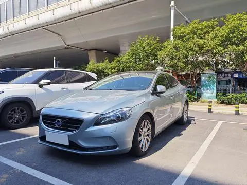 Volvo V40 2013