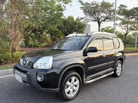 Nissan 奇骏 2010