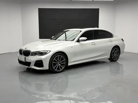 BMW 3 Series 2022 — фото 1