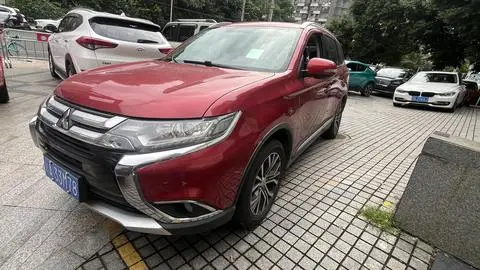Mitsubishi 欧蓝德 2018